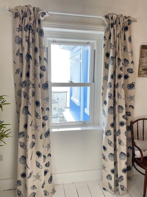 Top Deck - Fresh, Stylish Seaside Apartment 文特诺 外观 照片